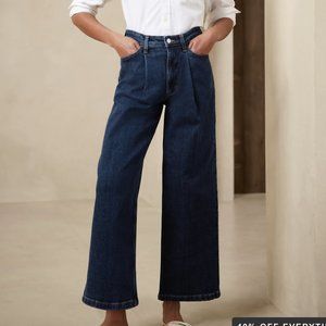 Banana Republic Factory High-Rise Wide-Legged Cropped Jean Size 14/32 Tall